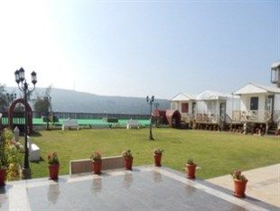 The Grand Legacy Resort Mahābaleshwar Buitenkant foto